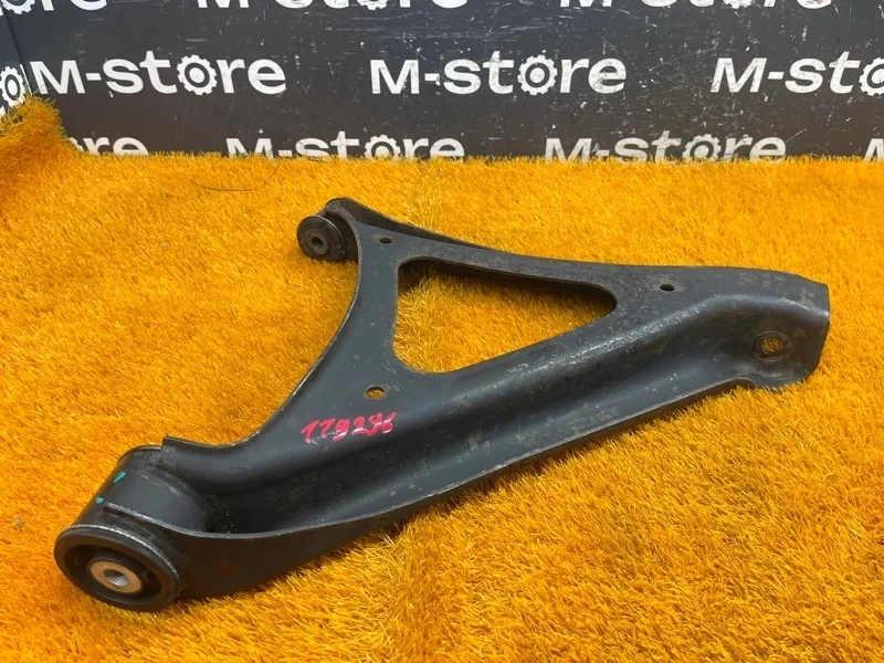 Рычаг подвески нижний Audi Q7 2008 7L0505352AA 4LB BAR, задний правый