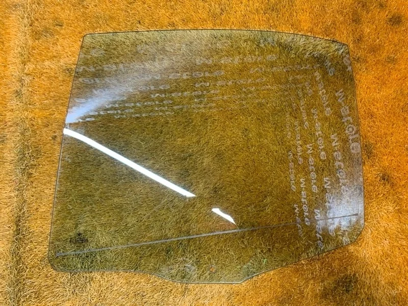 Стекло боковое BMW 5-Series 1997 51348159171 E39 M52B28 (286S1), заднее левое