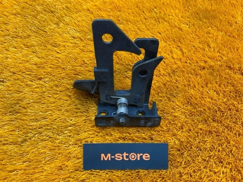 Крюк капота Mercedes-Benz M-Class 2012 A2048800064 W166 642.826