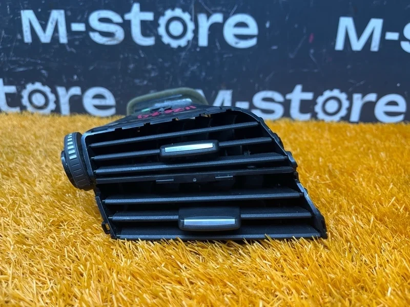 Дефлектор воздушный BMW X5 2013 9252927 F15 N57D30A, передний левый