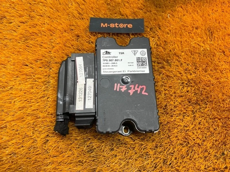 Блок управления стояночным тормозом Volkswagen Touareg 2012 7P0907801F 7P CGR
