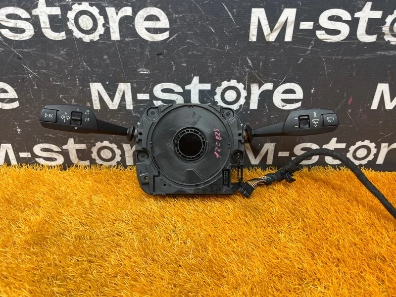 Блок подрулевых переключателей BMW 1-Series 2009 61319164416 E87 N45B16A
