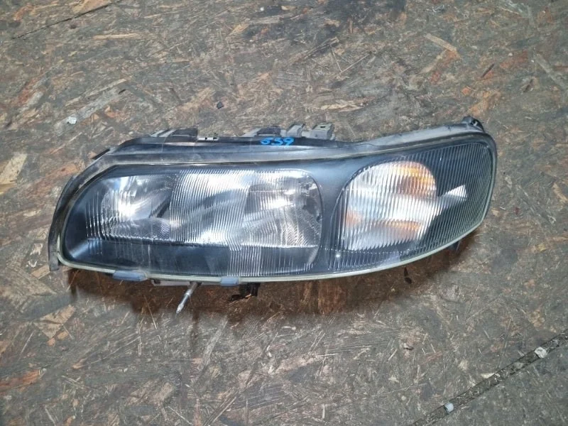 Фара галоген Volvo XC70 2002 SZ