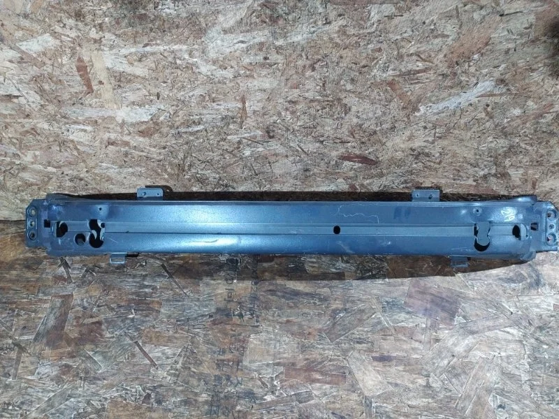 Усилитель бампера Volvo XC70 2001 SZ