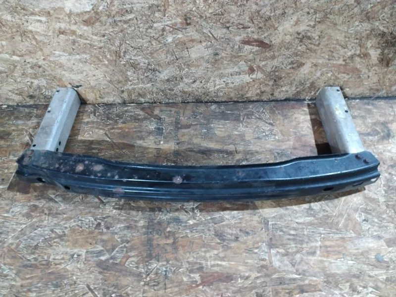 Усилитель бампера Audi A4 2011 8K2