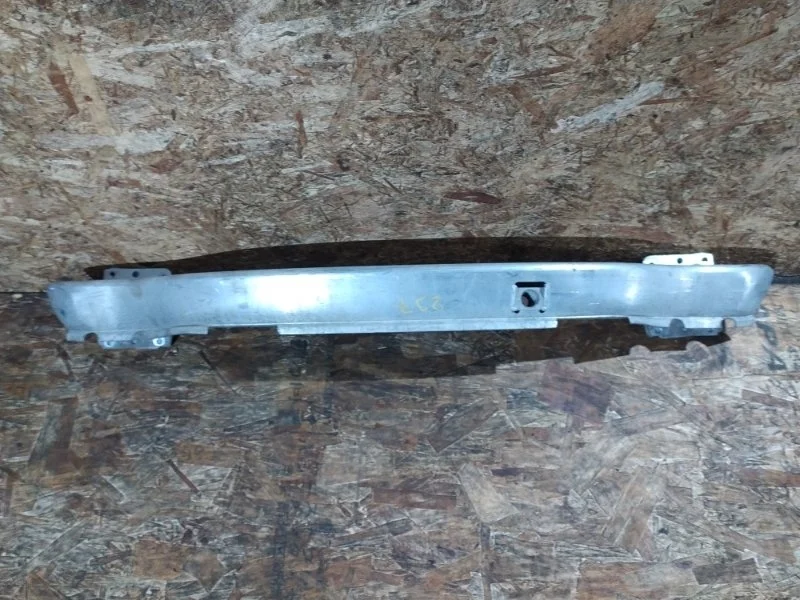 Усилитель бампера Audi A8 2008 4E2