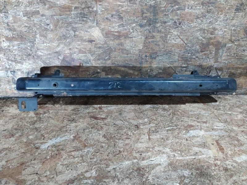 Усилитель бампера Peugeot 307 2004 3H