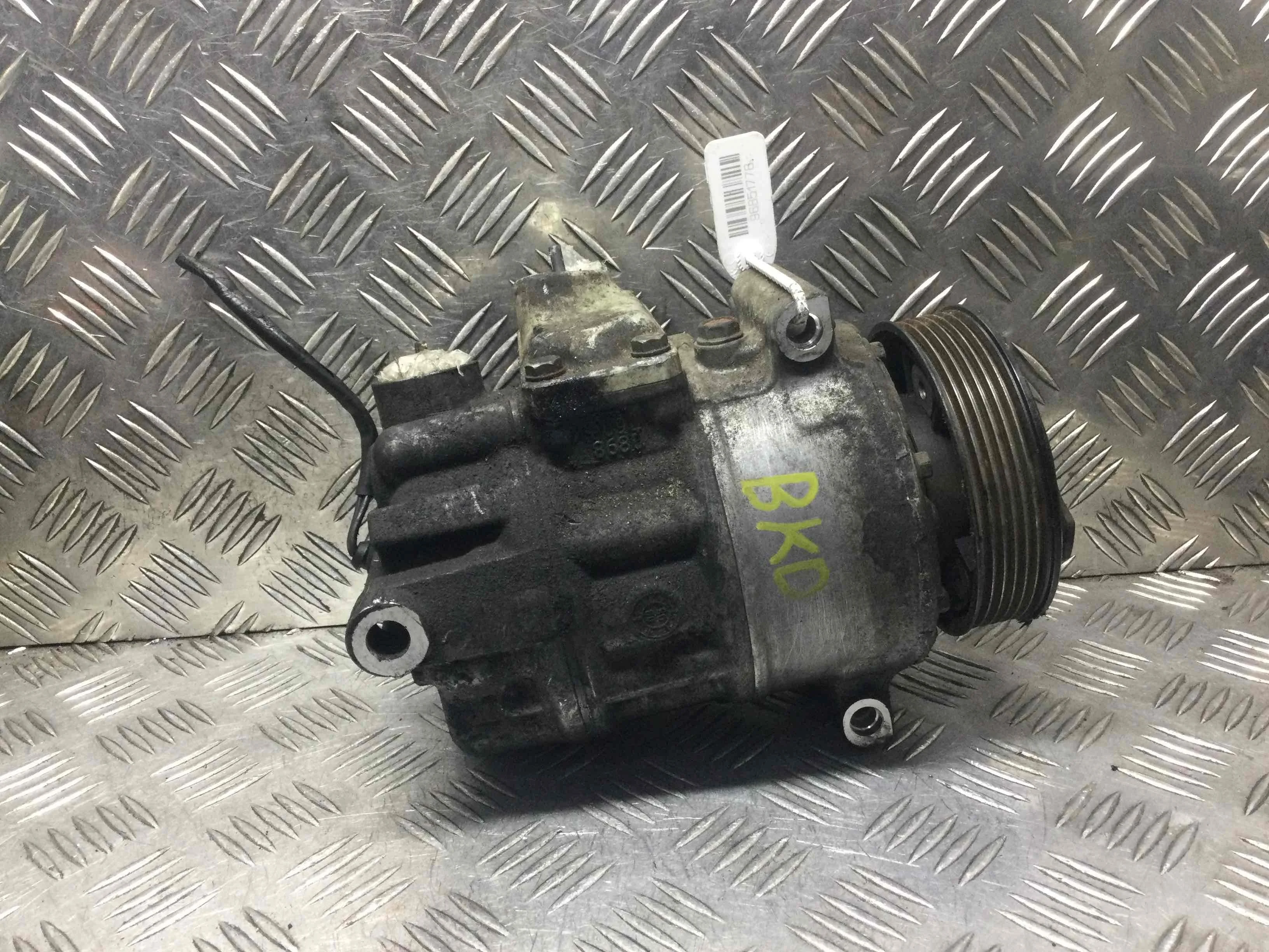 Компрессор кондиционера Volkswagen Golf 5 поколение (2004-2009) дизель 2.0 TDI Механика Х/б