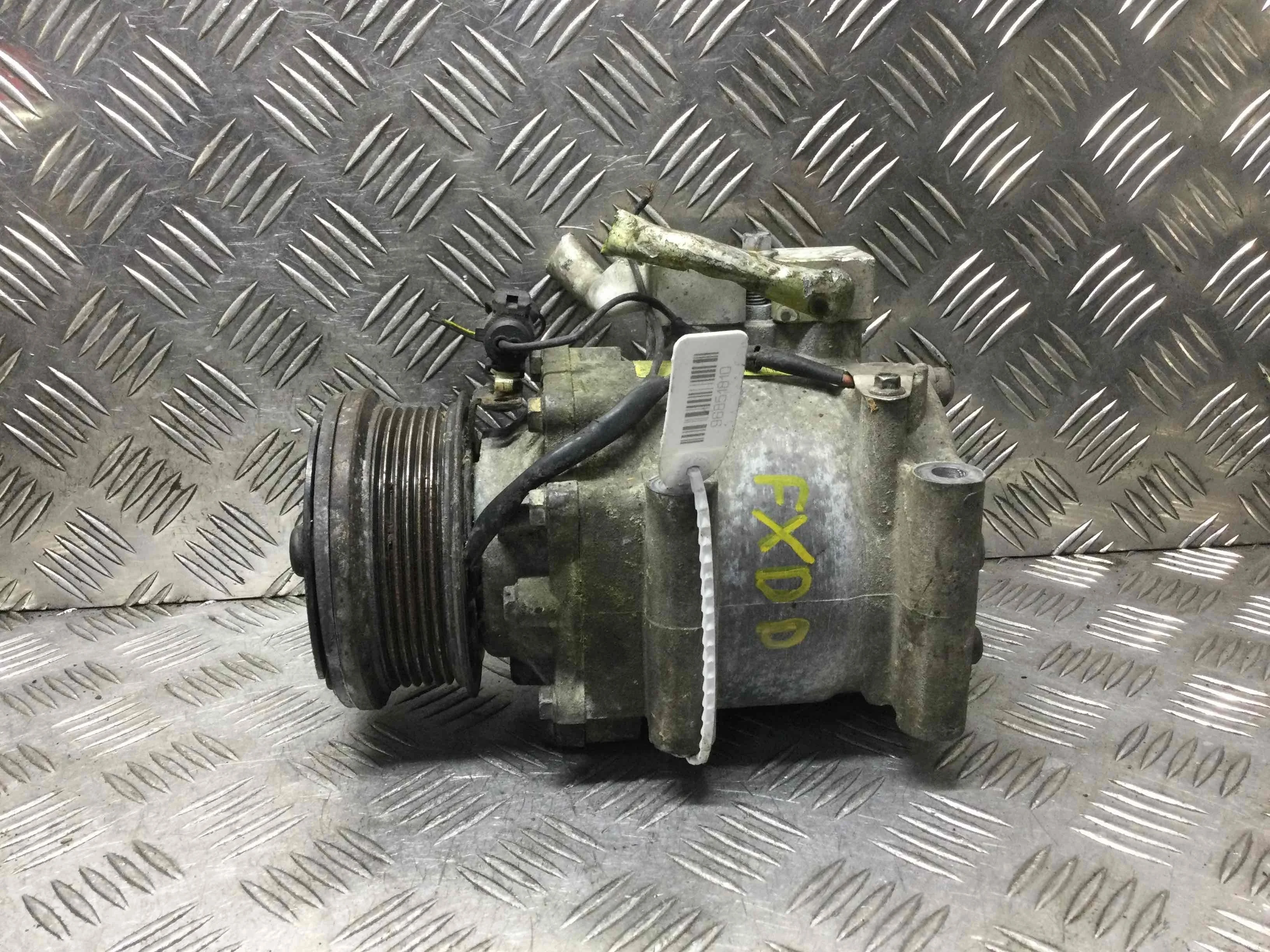 Компрессор кондиционера Ford Focus 1 поколение [рестайлинг] (2001-2005) бензин 1.4 i Механика Х/б