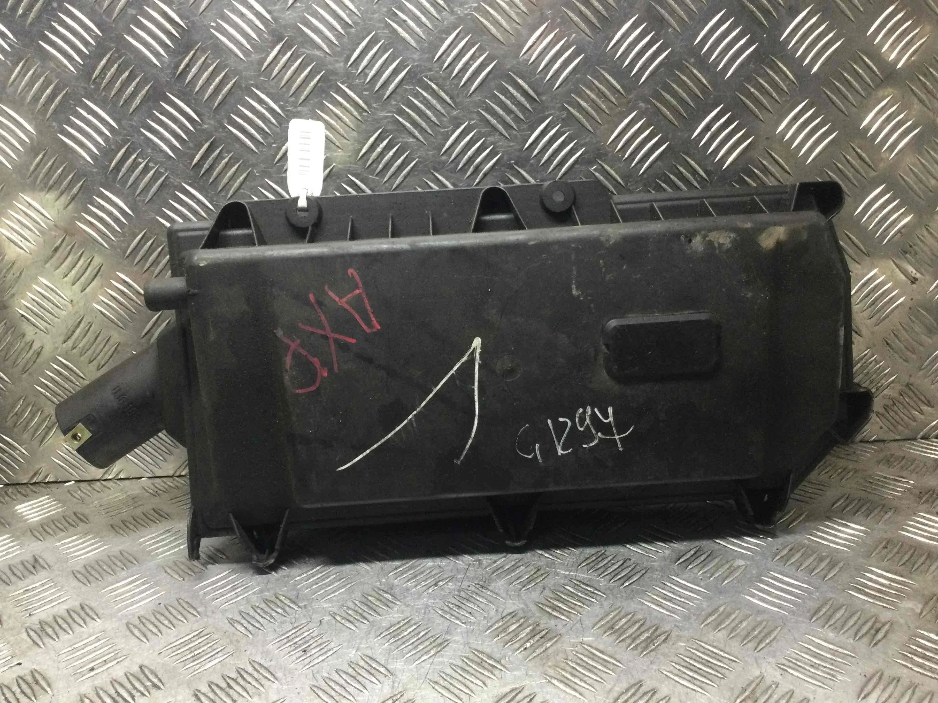 Корпус воздушного фильтра Volkswagen Golf 4 поколение (1997-2004) бензин 1.4 i Механика Х/б