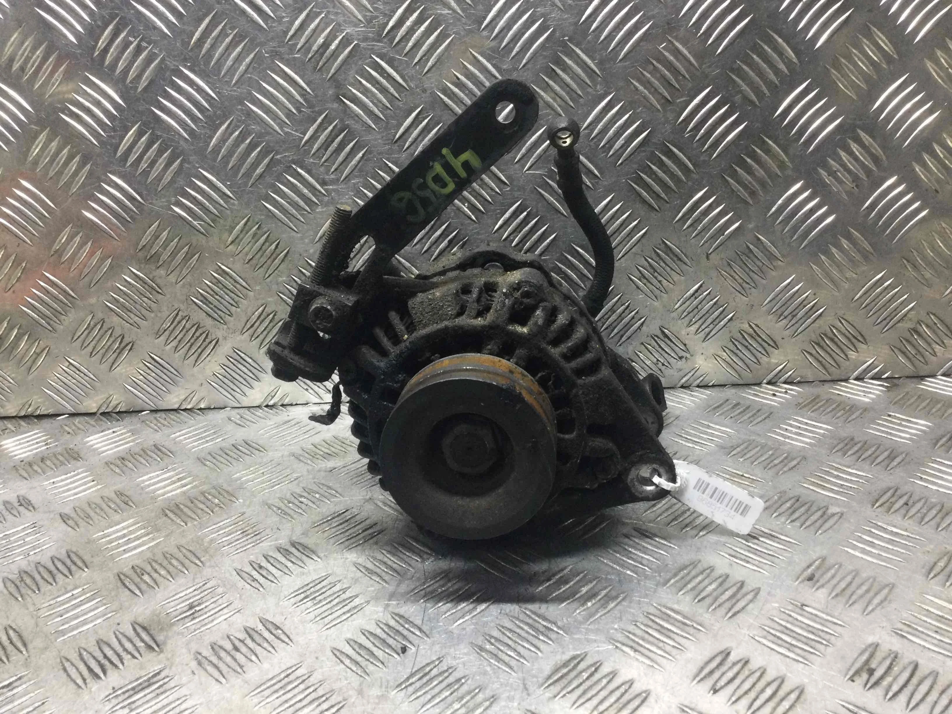 Генератор Mitsubishi L200 L200 IV 2005 - 2015 дизель 2.5 TD Механика Внедорожник