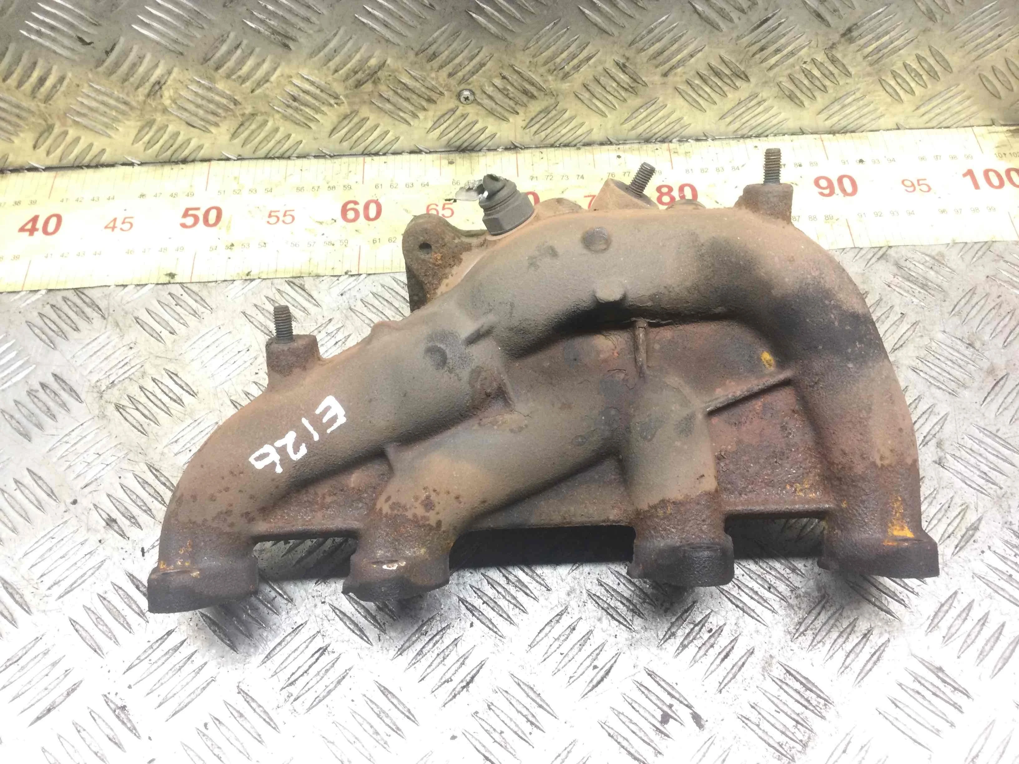 Коллектор выпускной Audi A3 8P/8PA [рестайлинг] (2004-2008) бензин 1.6 i Механика