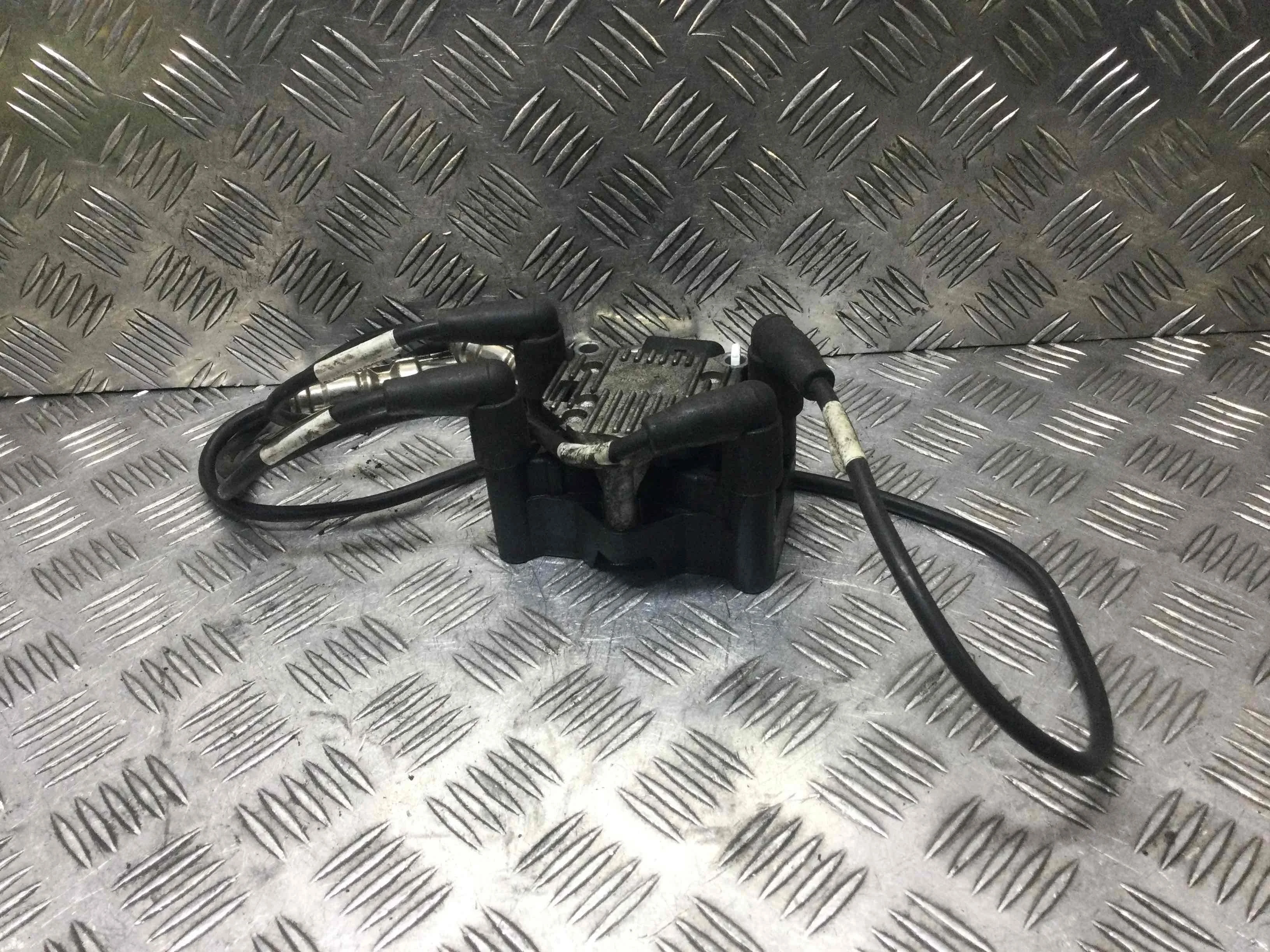 Катушка зажигания Volkswagen Passat B5 (1996-2000) бензин 1.6 i Механика Универсал