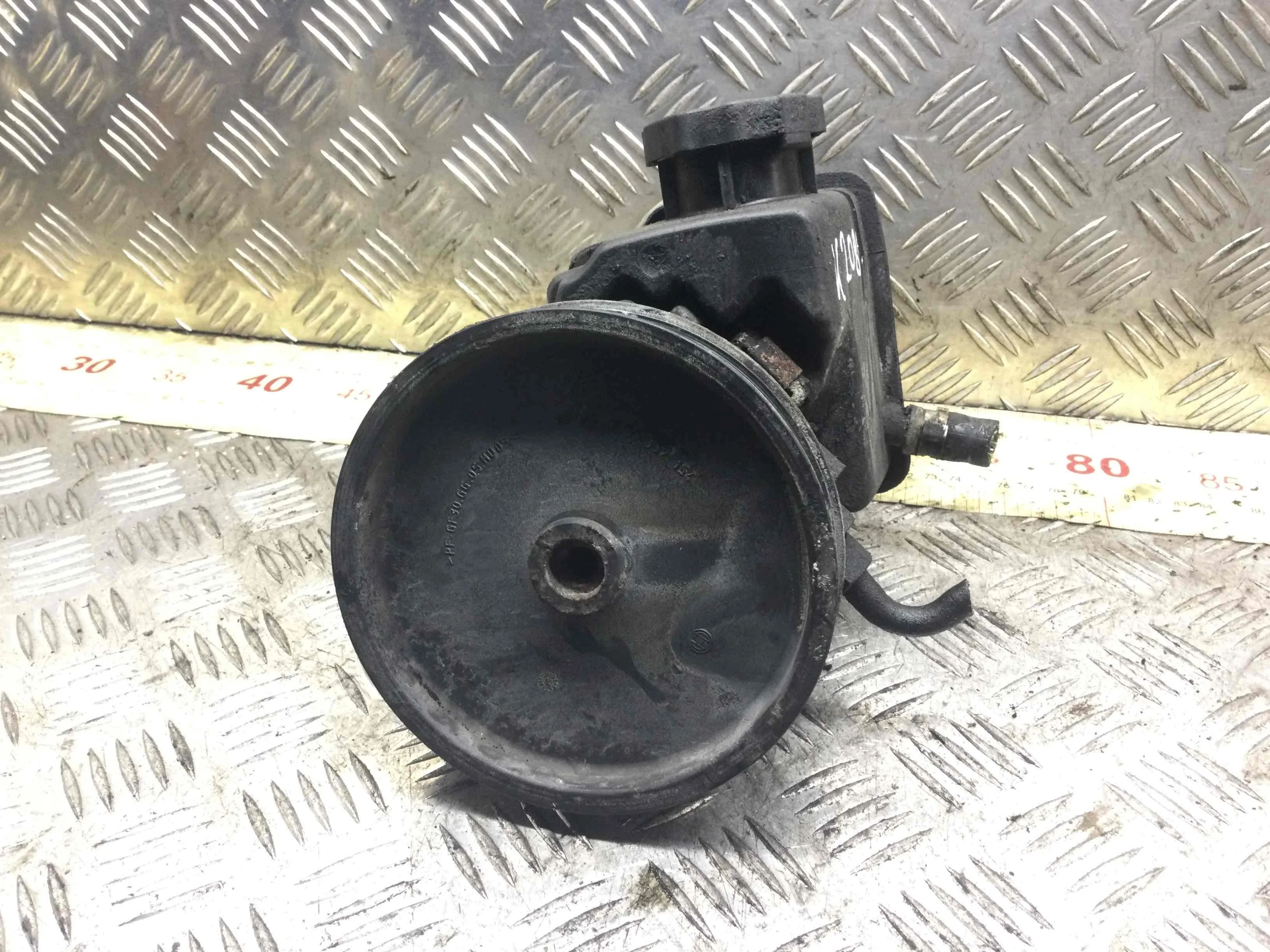 Насос гидроусилителя руля Mercedes C-klasse W204/S204 (2007-2012) дизель 2.2 CDI Механика Седан