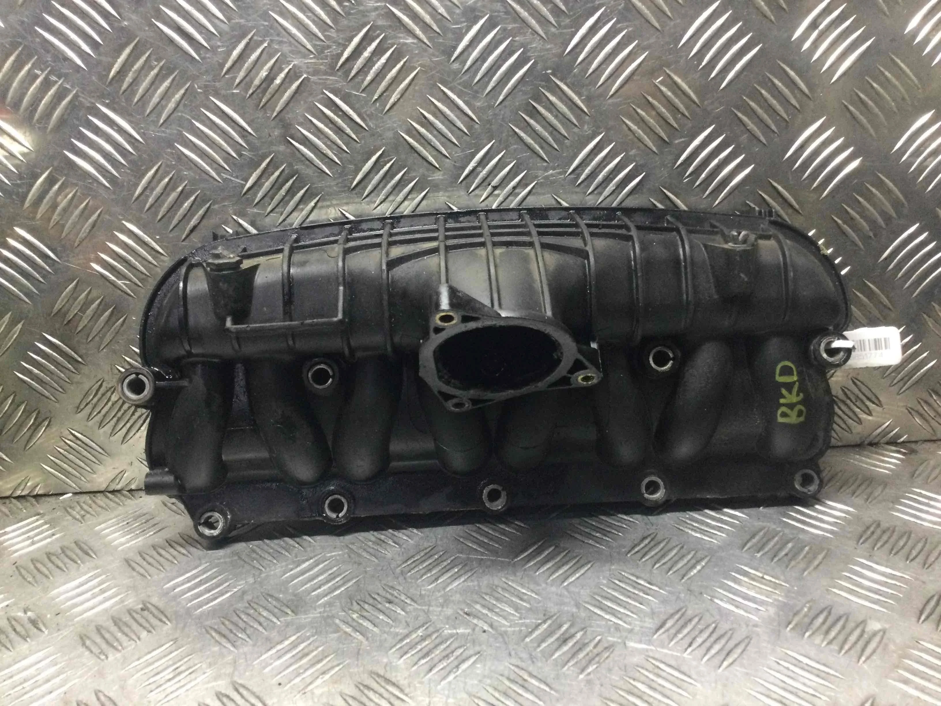 Коллектор впускной Volkswagen Golf 5 поколение (2004-2009) дизель 2.0 TDI Механика Х/б