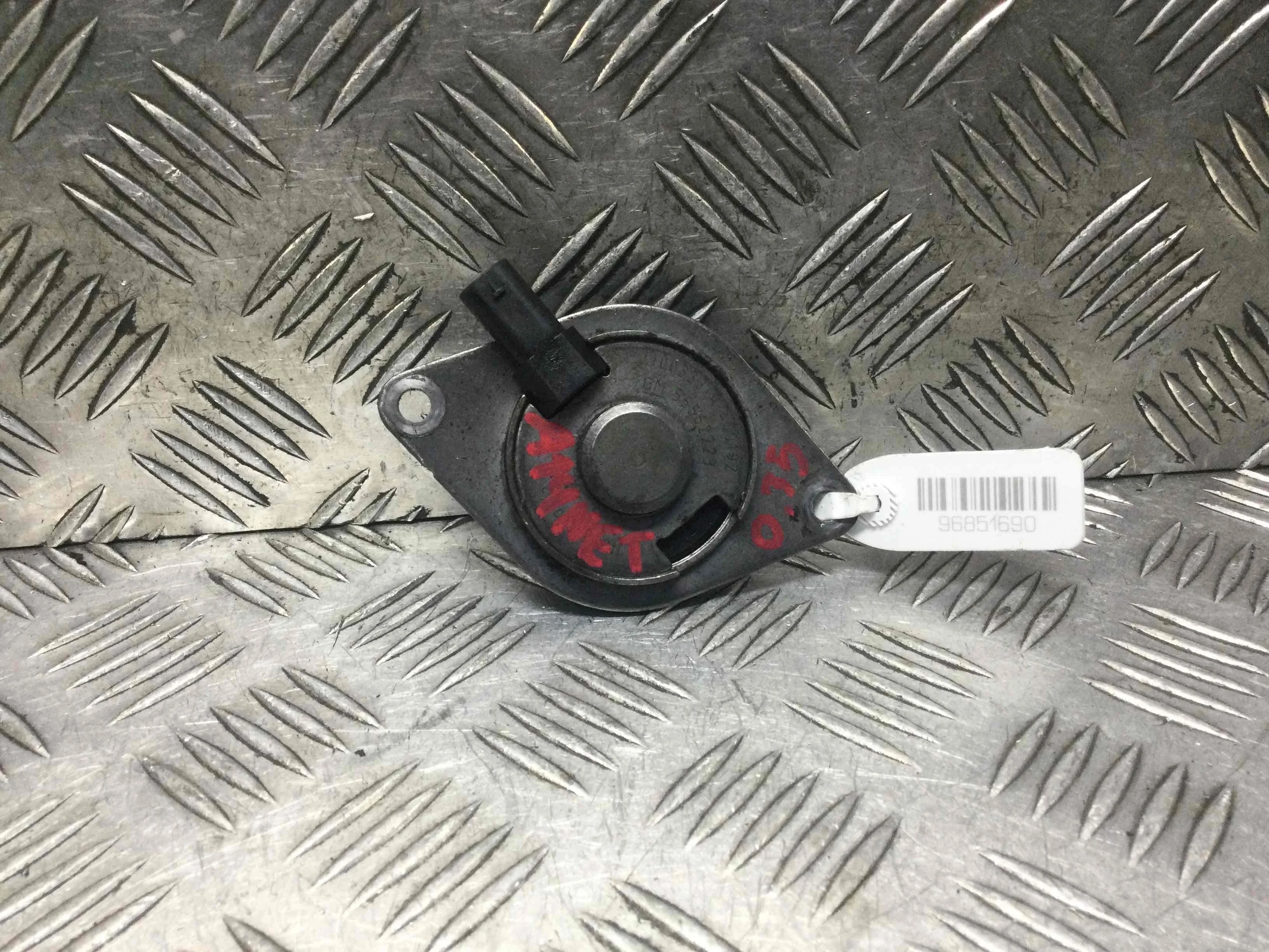 Клапан фазорегулятора Opel Astra Astra J 2009-2015 бензин 1.4 T Механика Седан