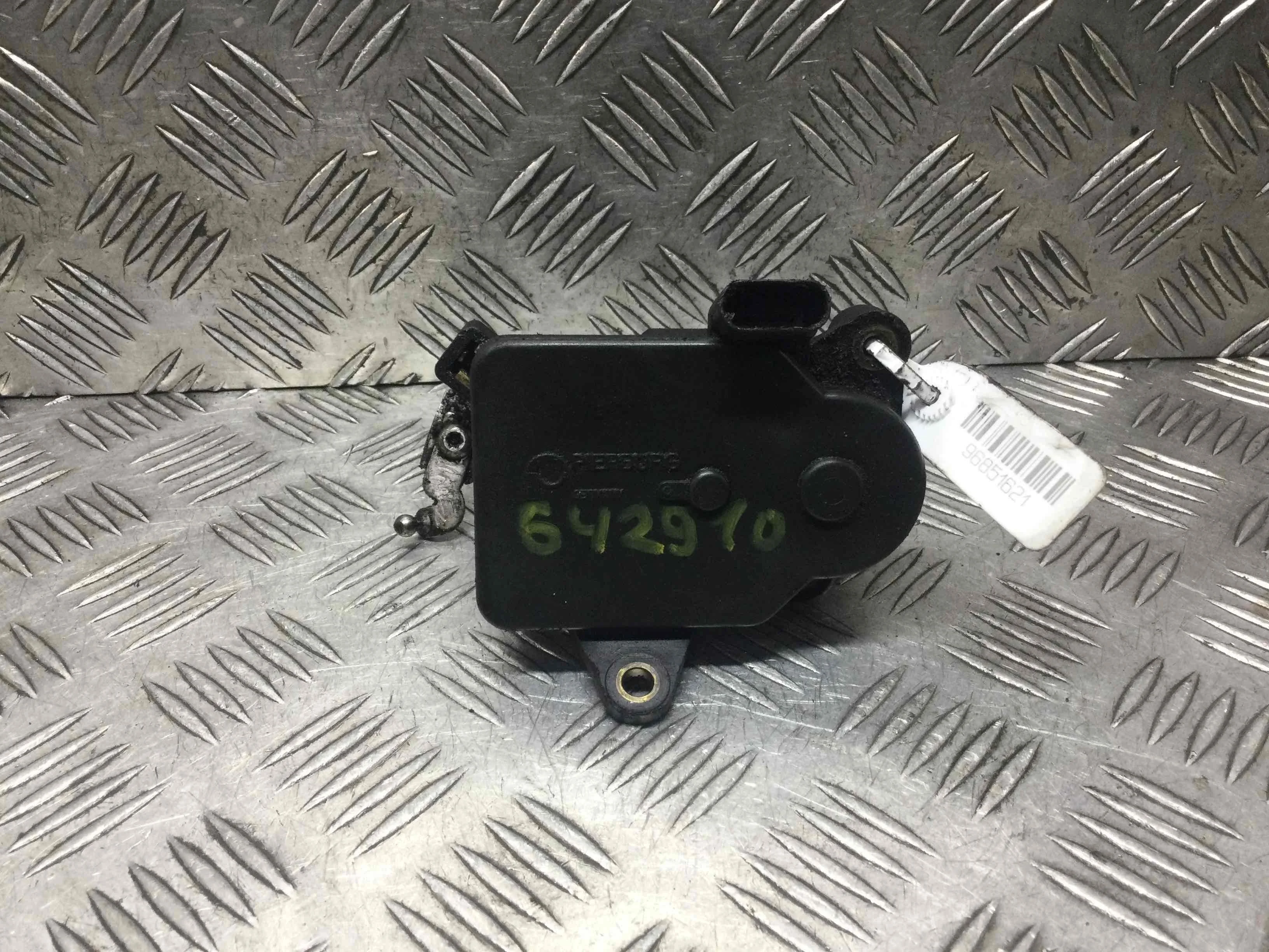 Сервопривод заслонок впускного коллектора Mercedes C-klasse W203/S203/CL203 [рестайлинг] (2004-2007) дизель 3.0 CDI Автомат Седан