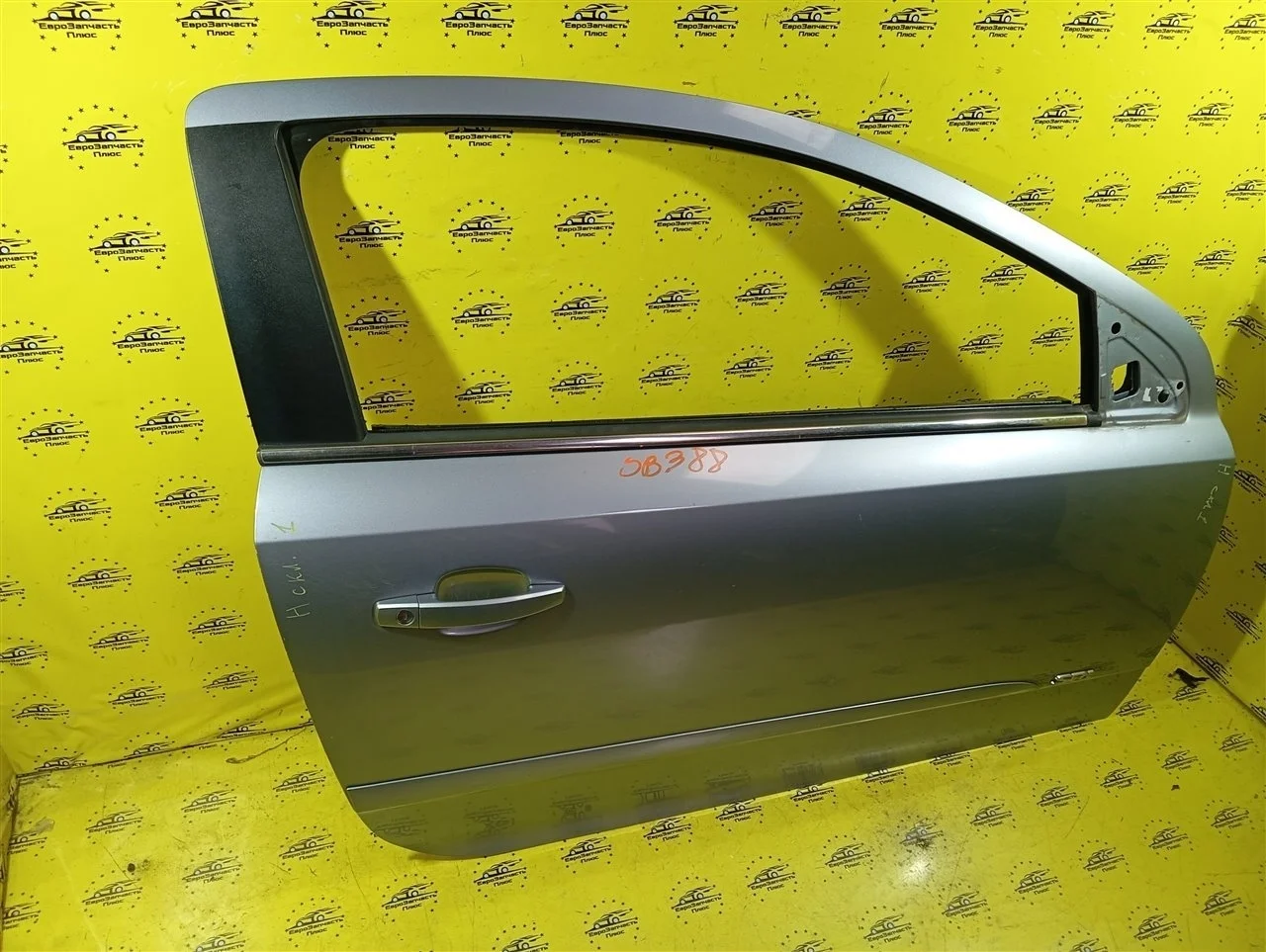Дверь Opel Astra H GTC 13168044 H, передняя правая