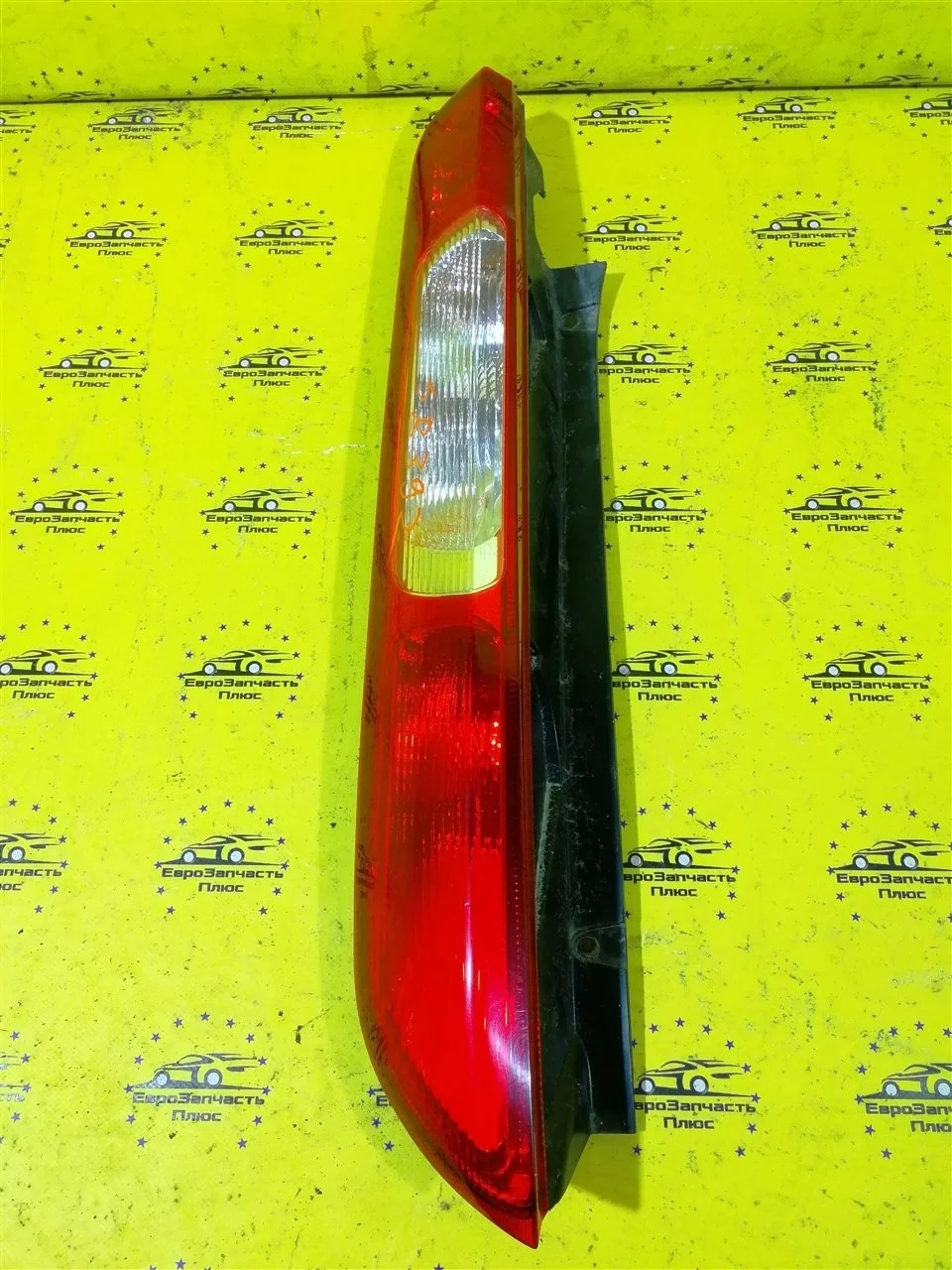 Фонарь Ford Focus 2 1420451, задний левый