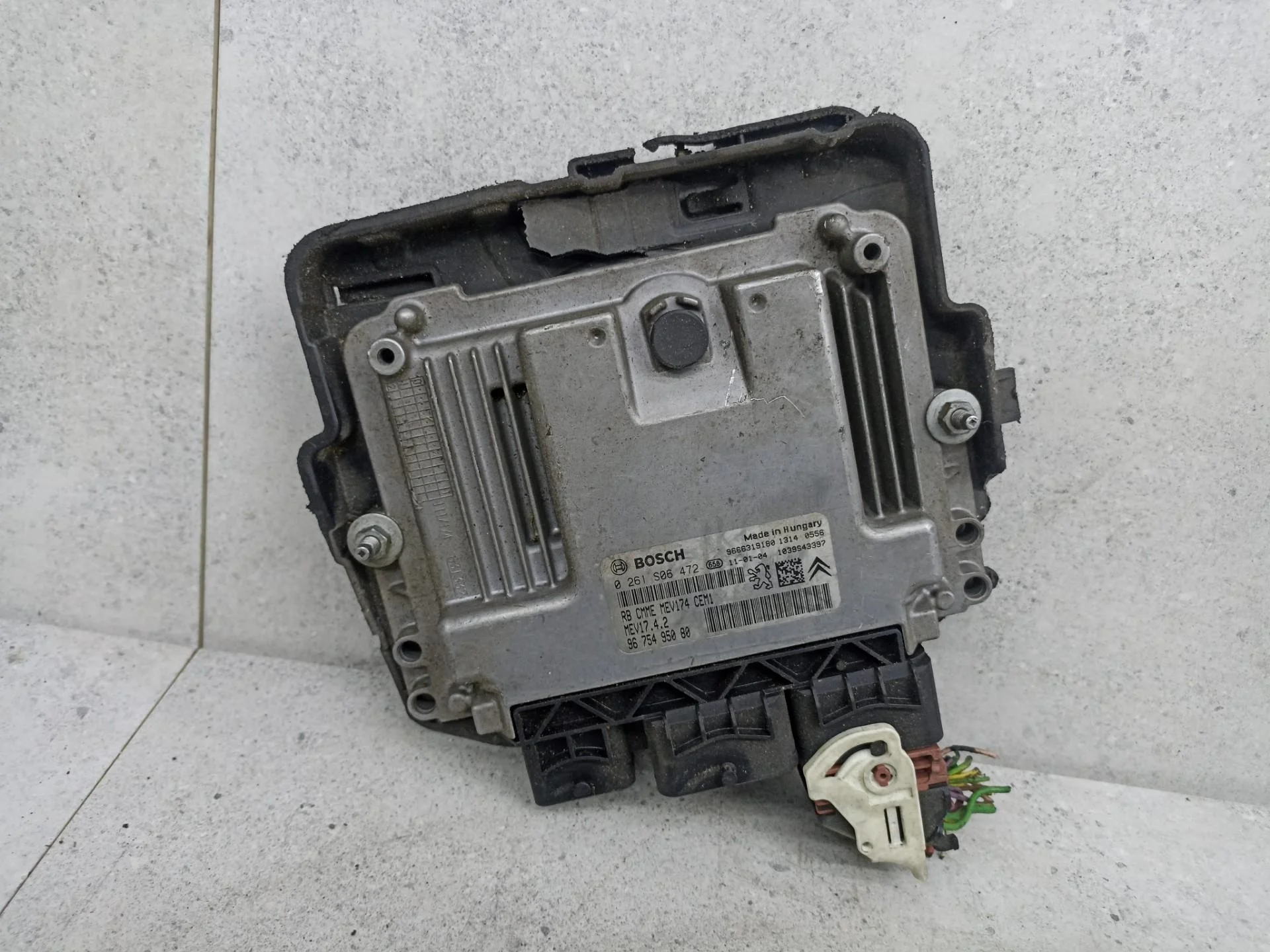 Блок управления двигателем Peugeot 3008 2012