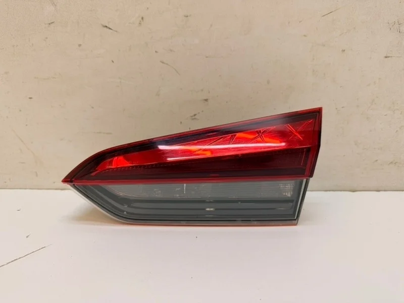 Фонарь Skoda Rapid 2020-2024