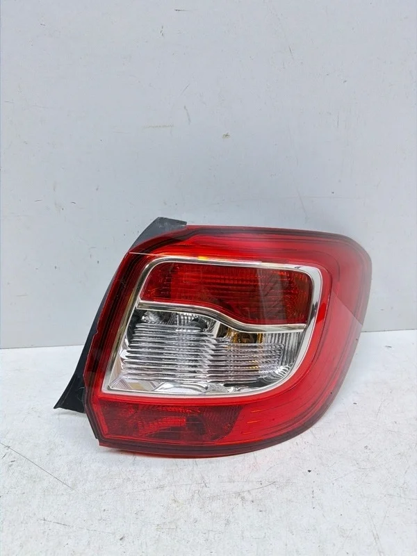 Фонарь Renault Sandero 2013-2018