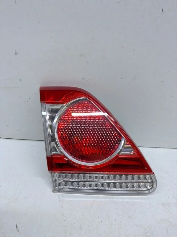 Фонарь Toyota Corolla 2011-2013 E150