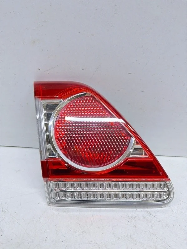 Фонарь Toyota Corolla 2011-2013 E150