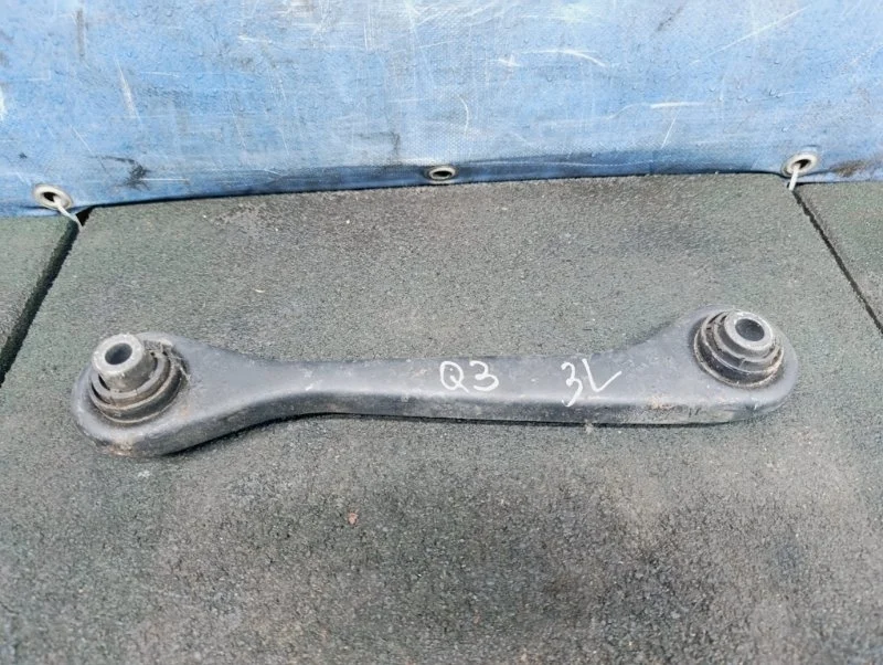 Рычаг подвески Audi Q3 1K0501529F 8UB, задний левый