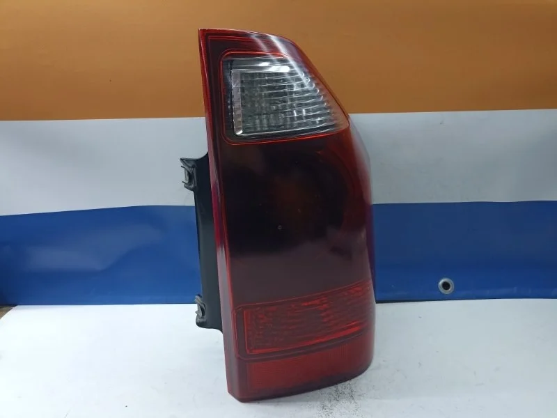 Фонарь Mitsubishi Pajero 2006 MN133766 V78W 4M41, задний правый