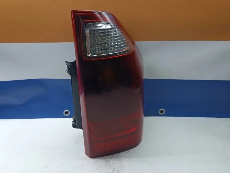 Фонарь Mitsubishi Pajero 2006 MN133766 V78W 4M41, задний правый