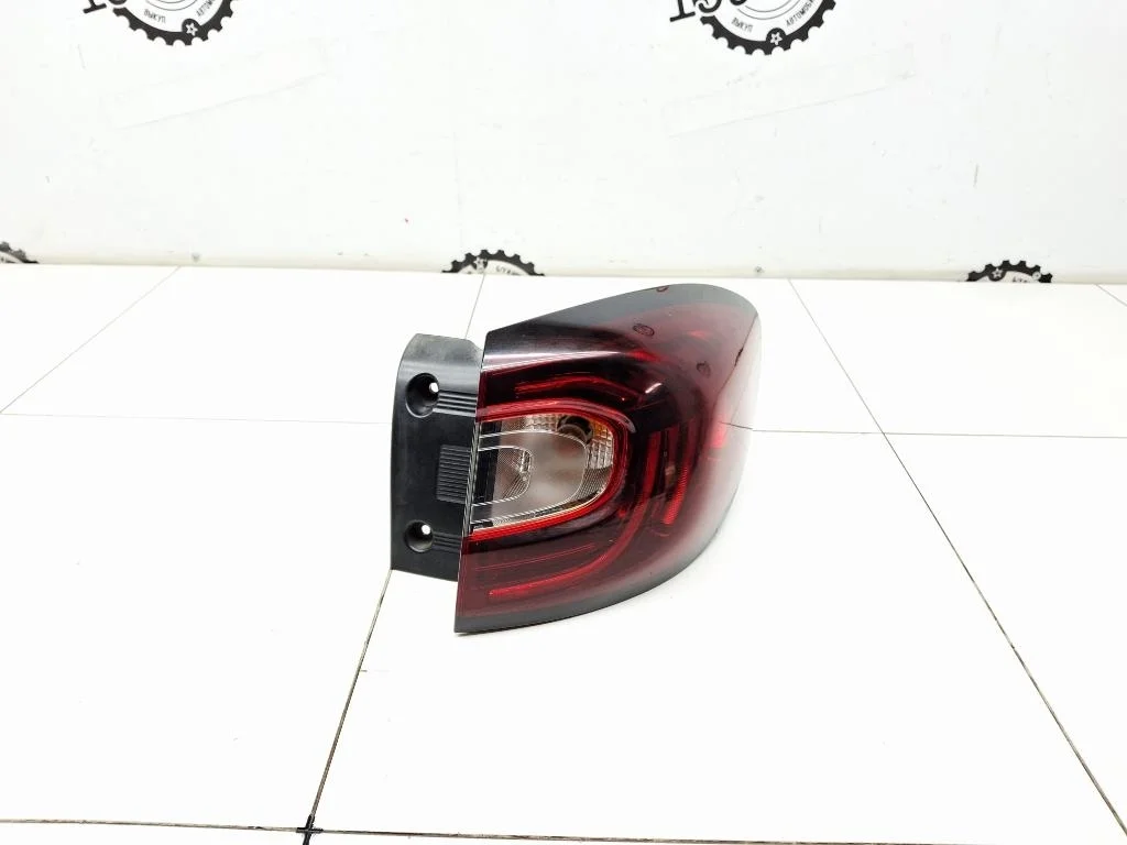 Фонарь задний наружный правый Renault Kaptur 2020