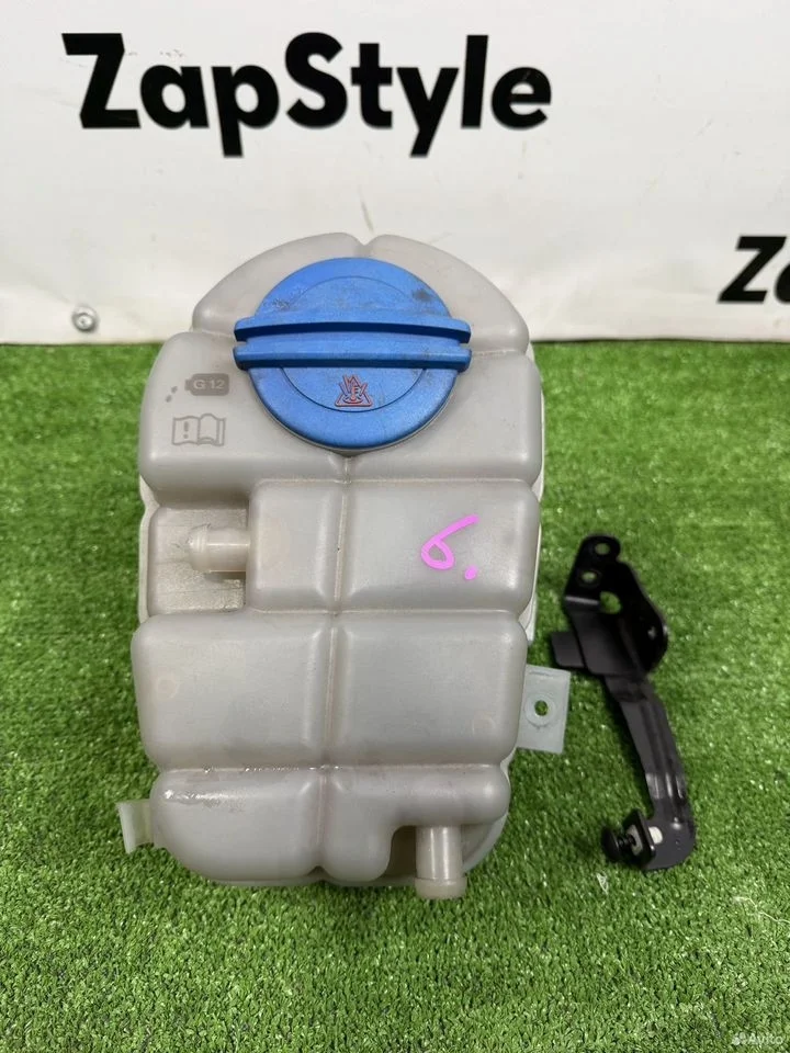 Бачок расширительный audi a6 a7 3.0 4.0