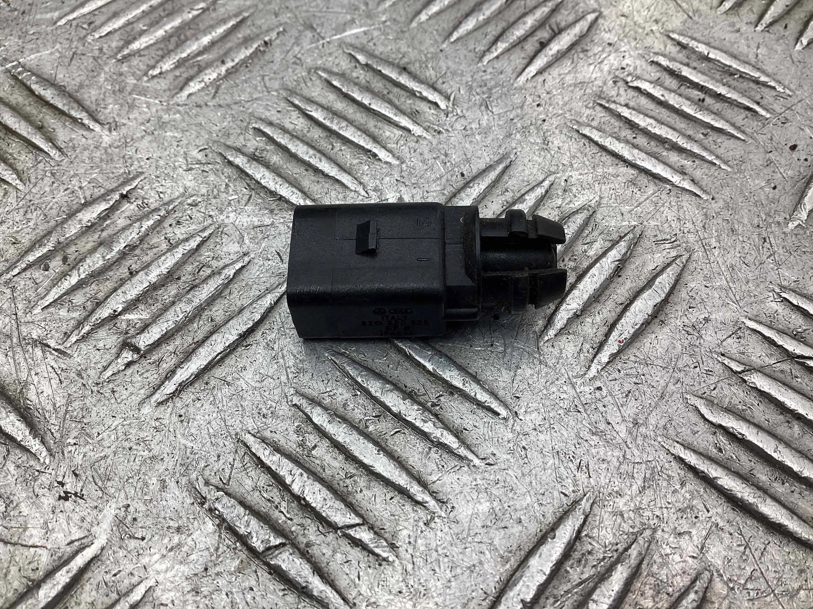 Датчик температуры Audi A4 A4 B7 (8EC, 8ED) 2004-2008 2005 2,0 Бензин Вариатор Седан.