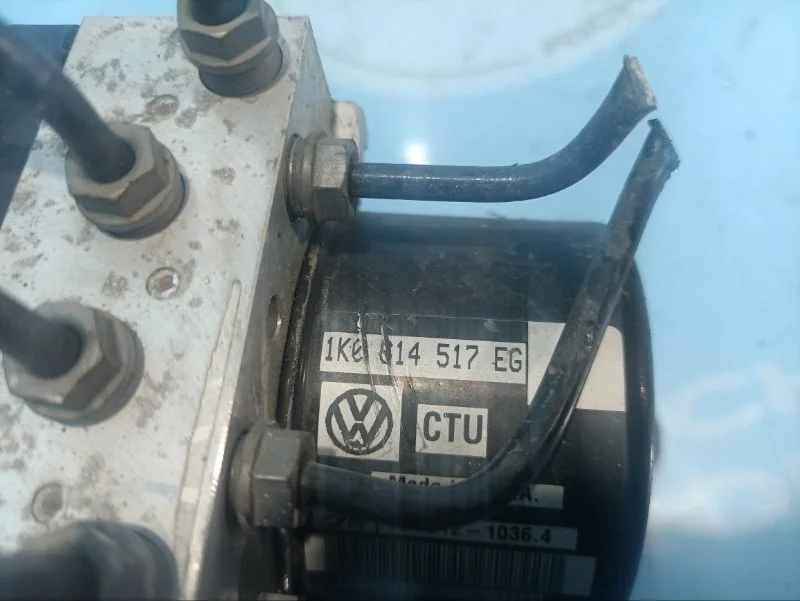 Блок ABS Volkswagen Jetta 2015 1K0907379 CUU