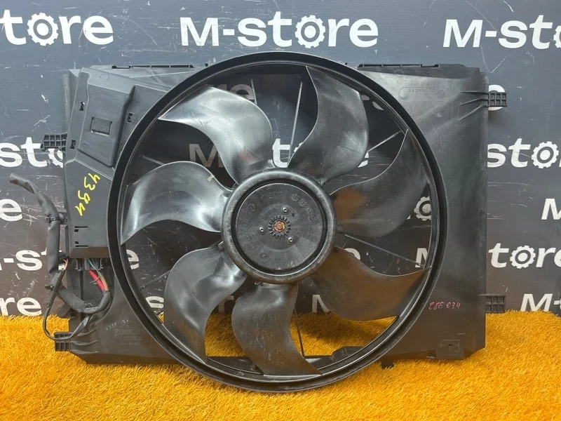 Вентилятор радиатора Mercedes-Benz Glk-Class 2011 A2045000293 X204 272.948