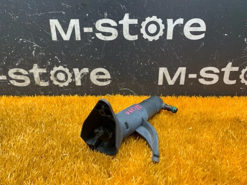 Форсунка омывателя фары Volkswagen Touareg 2011 7P6955979 7P CGRA, левая