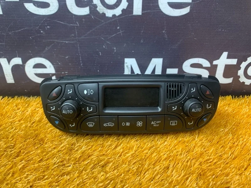Блок управления климат-контролем Mercedes-Benz Clk-Class 2004 A2098300285 W209 112.955