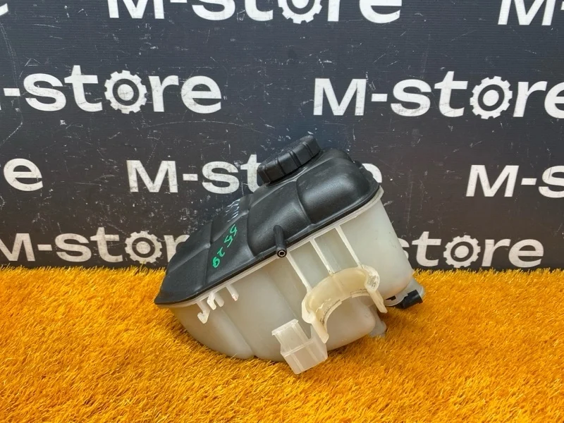 Бачок расширительный Mercedes-Benz Clk-Class 2004 A2035000049 C209 112.955