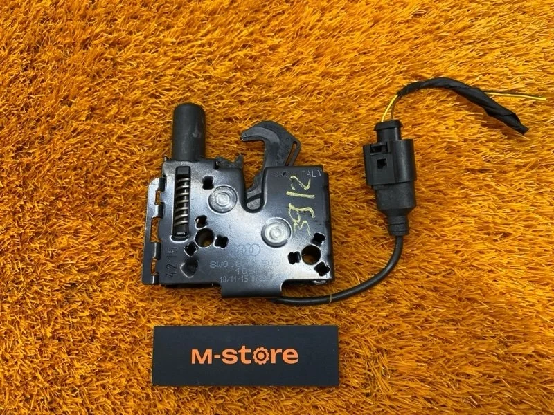 Замок капота Audi A4 2015 8W0823509 B9/8W CYR