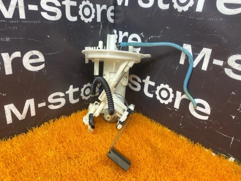 Бензонасос Mercedes-Benz C-Class 2010 A2124701394 W204 271.860, левый