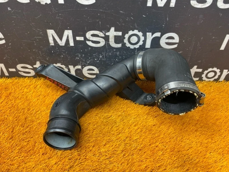 Патрубок интеркулера Audi Q3 2012 5N0145762BC 8U CPS