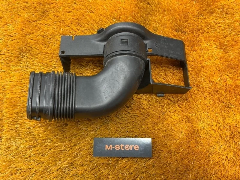 Патрубок воздушного фильтра Audi A3 2010 1K0129618BF 8P CAXC