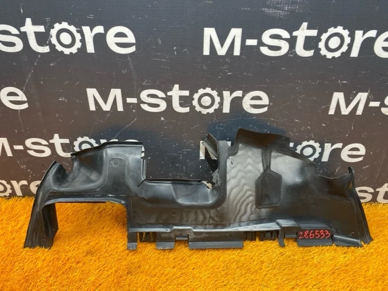 Воздуховод радиатора Audi Q3 2012 8U0121284C 8U CPS, правый