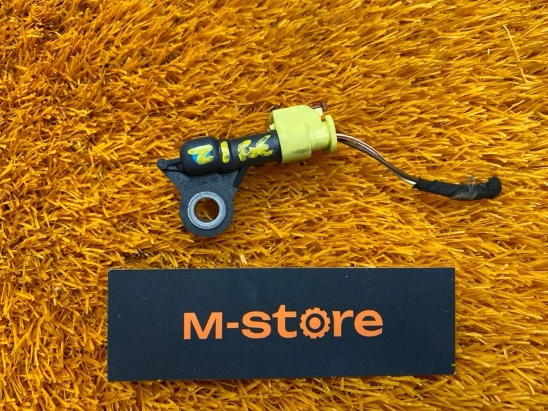 Датчик airbag ( удара) Audi A4 2015 4M0959651 B9/8W CYR