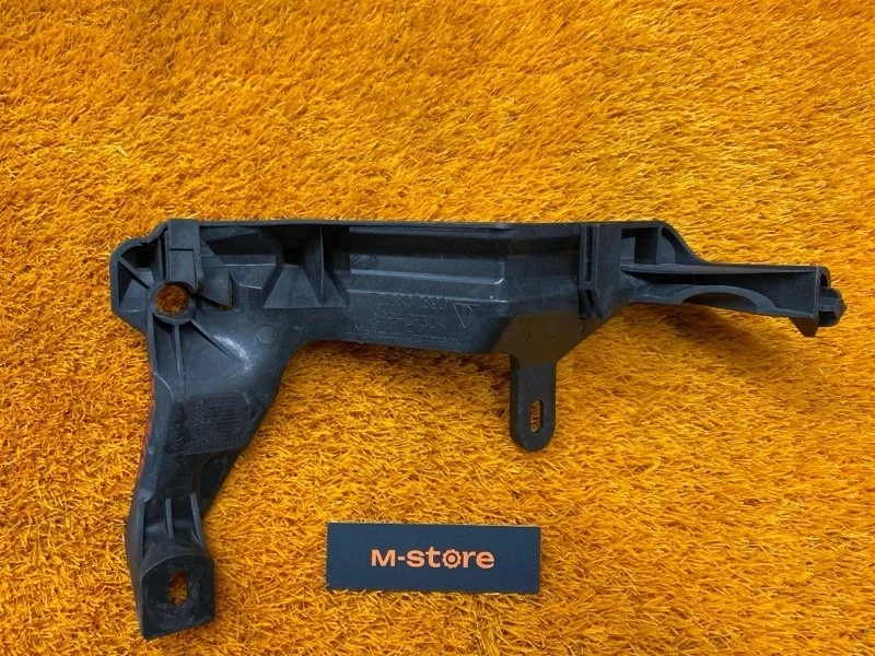 Крепление бампера Porsche Cayenne 2008 7L5807890 957 M4851, переднее правое