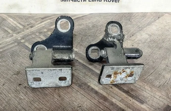 Петля двери Land Rover Range Rover III рестайлинг (2005—2009) 368DT