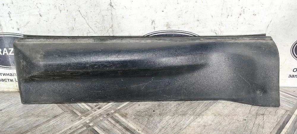 Молдинг задней правой двери Land Rover Range Rover Sport I (2005—2009)