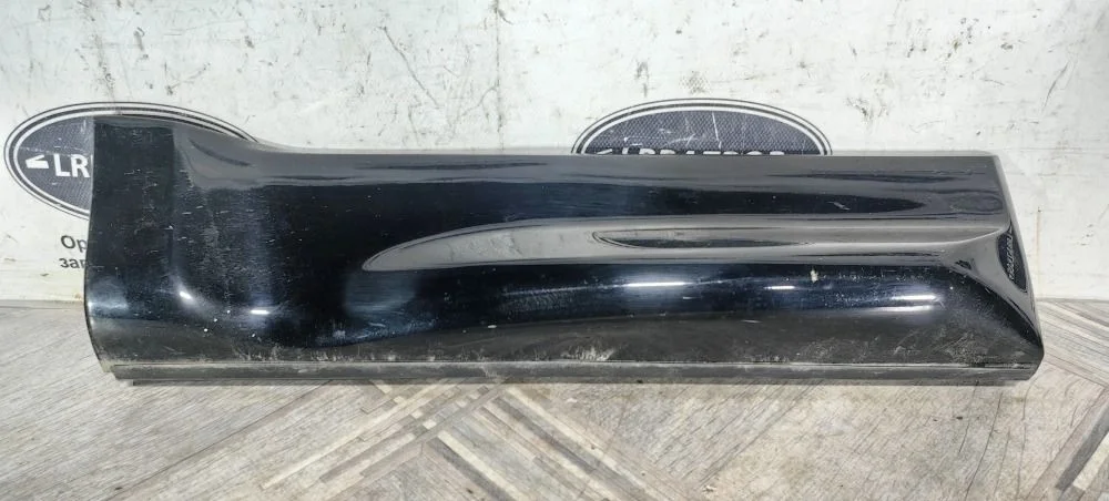 Молдинг задней правой двери Land Rover Range Rover Sport I (2005—2009)