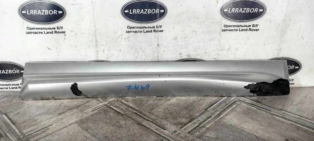 Молдинг передней правой двери Land Rover Range Rover Sport I (2005—2009)